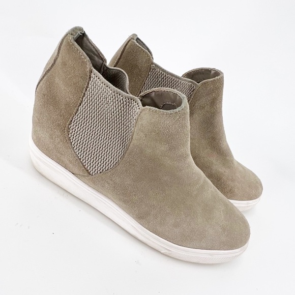 Steve Madden Shoes - ✅‎ Steve Madden Beige Brown Suede Sultan Chelsea Wedge Sneaker size 8